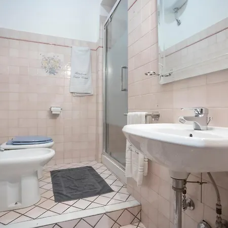 Casa vacanze Homehouse Giulio Cesare-san Pietro Roma