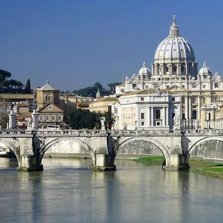 Homehouse Giulio Cesare-san Pietro Roma