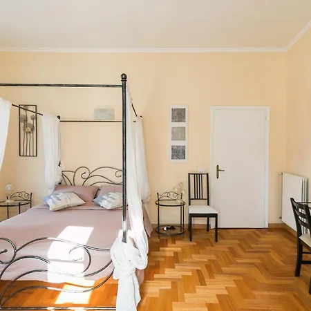 Casa vacanze Homehouse Giulio Cesare-san Pietro